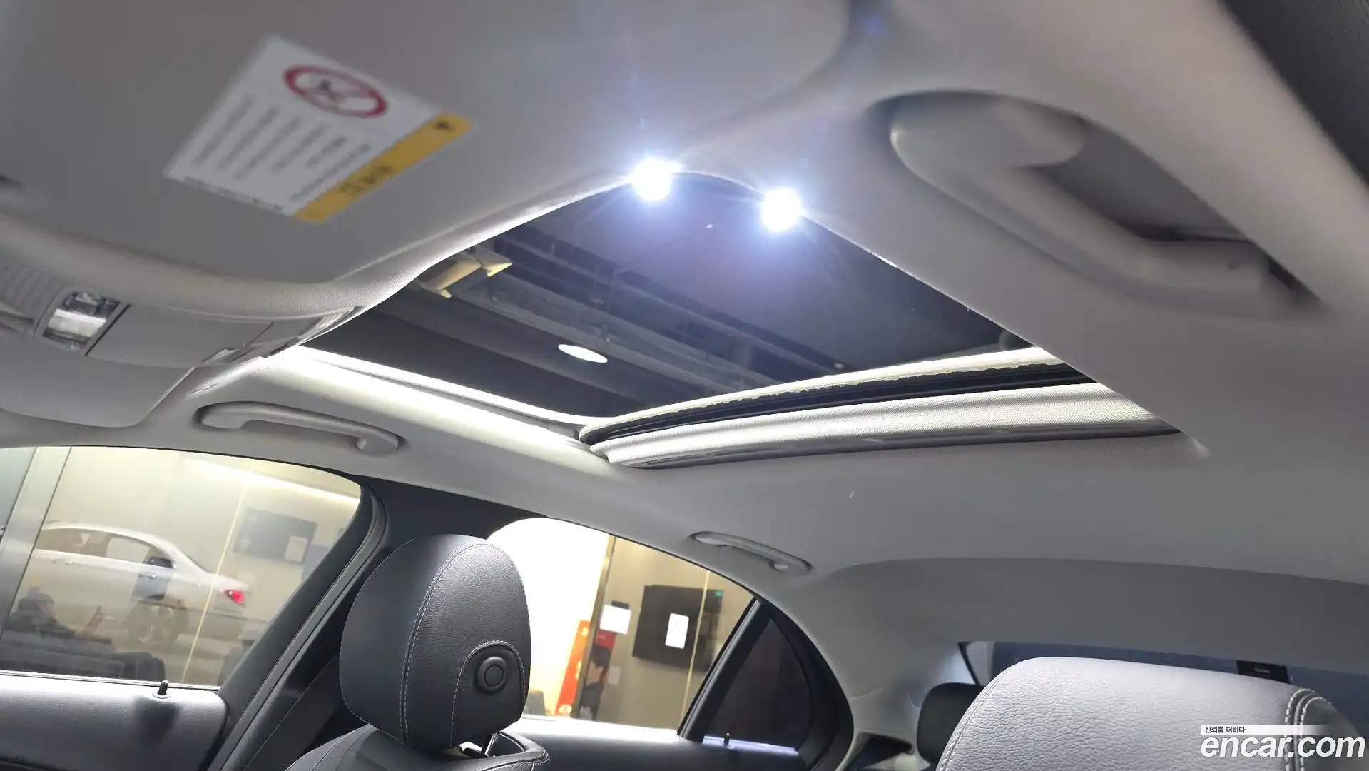 E-Class Mercedes-Benz 2019.0-OPTION-023