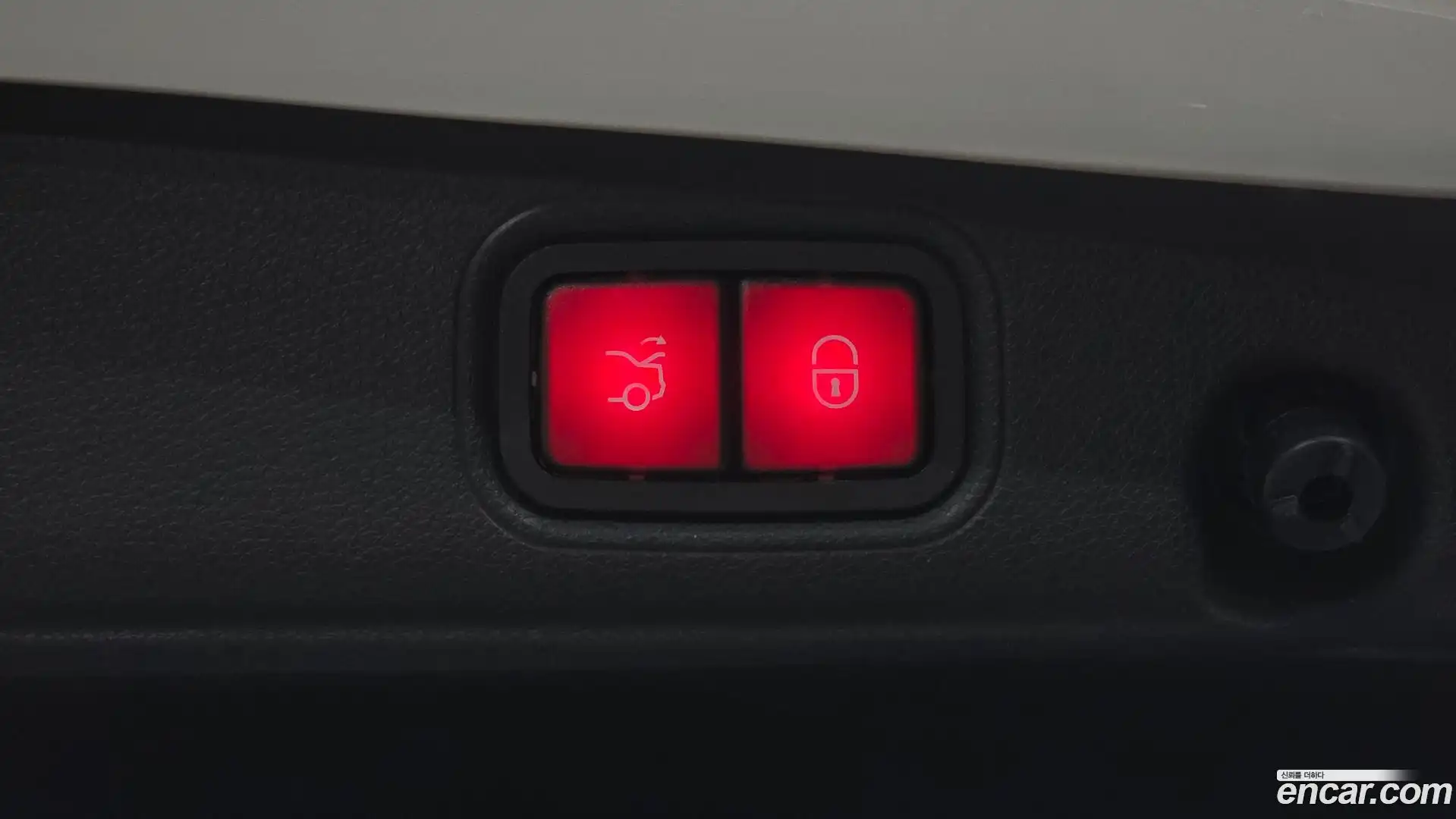 E-Class Mercedes-Benz 2019.0-OPTION-040