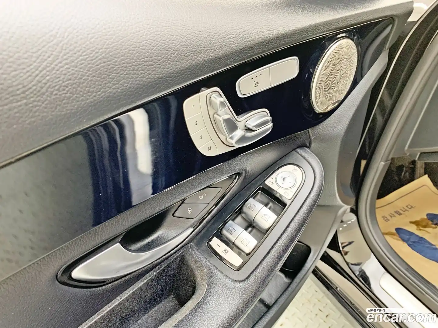 C-Class Mercedes-Benz 2018.3-OPTION-022