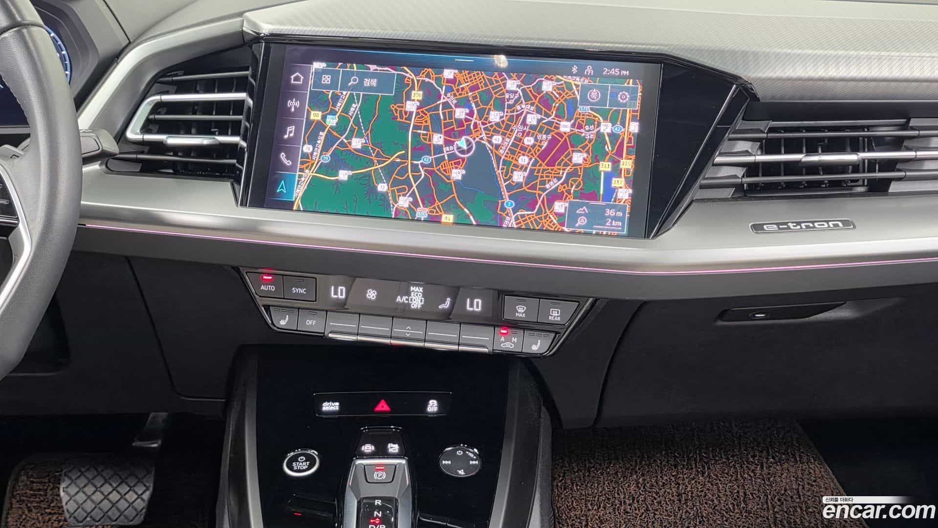 Q4 e-tron Audi 2023.11-OPTION-018
