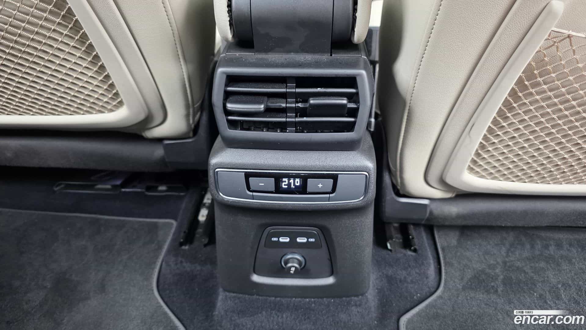 Q4 e-tron Audi 2023.11-OPTION-022