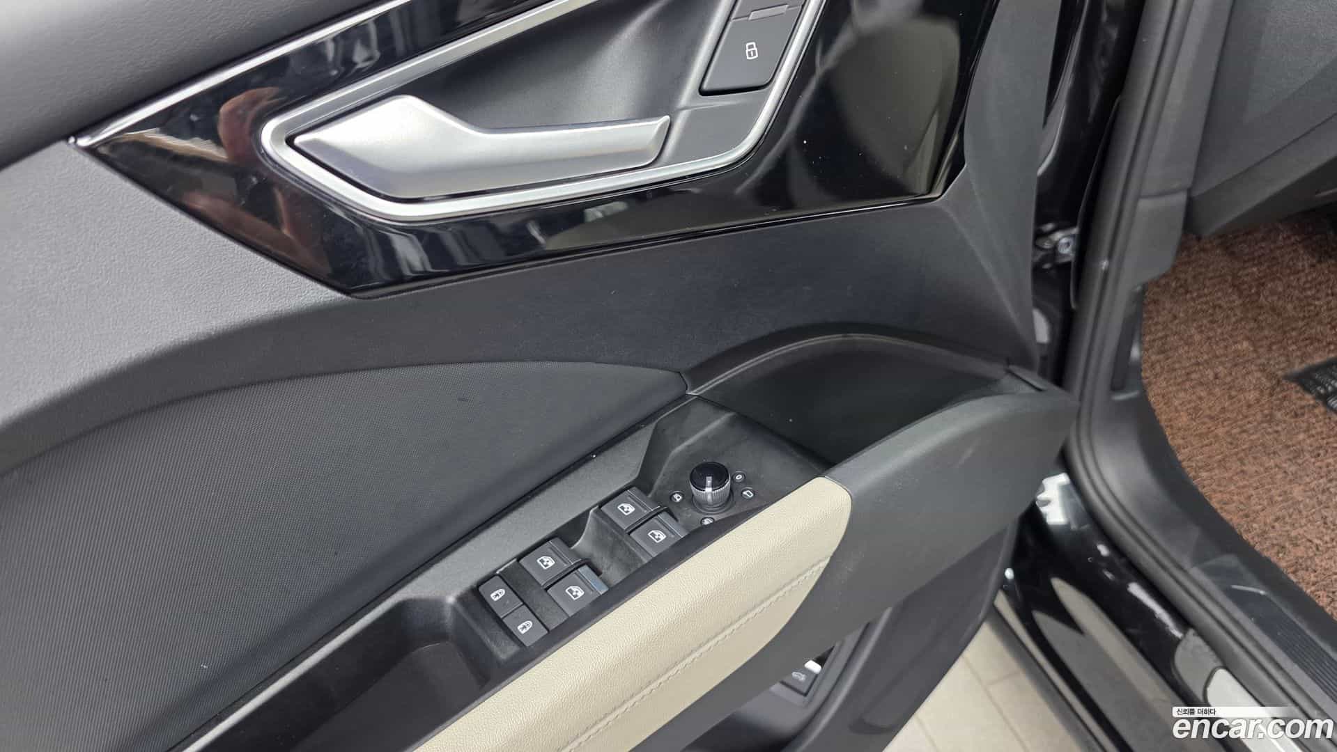 Q4 e-tron Audi 2023.11-OPTION-042
