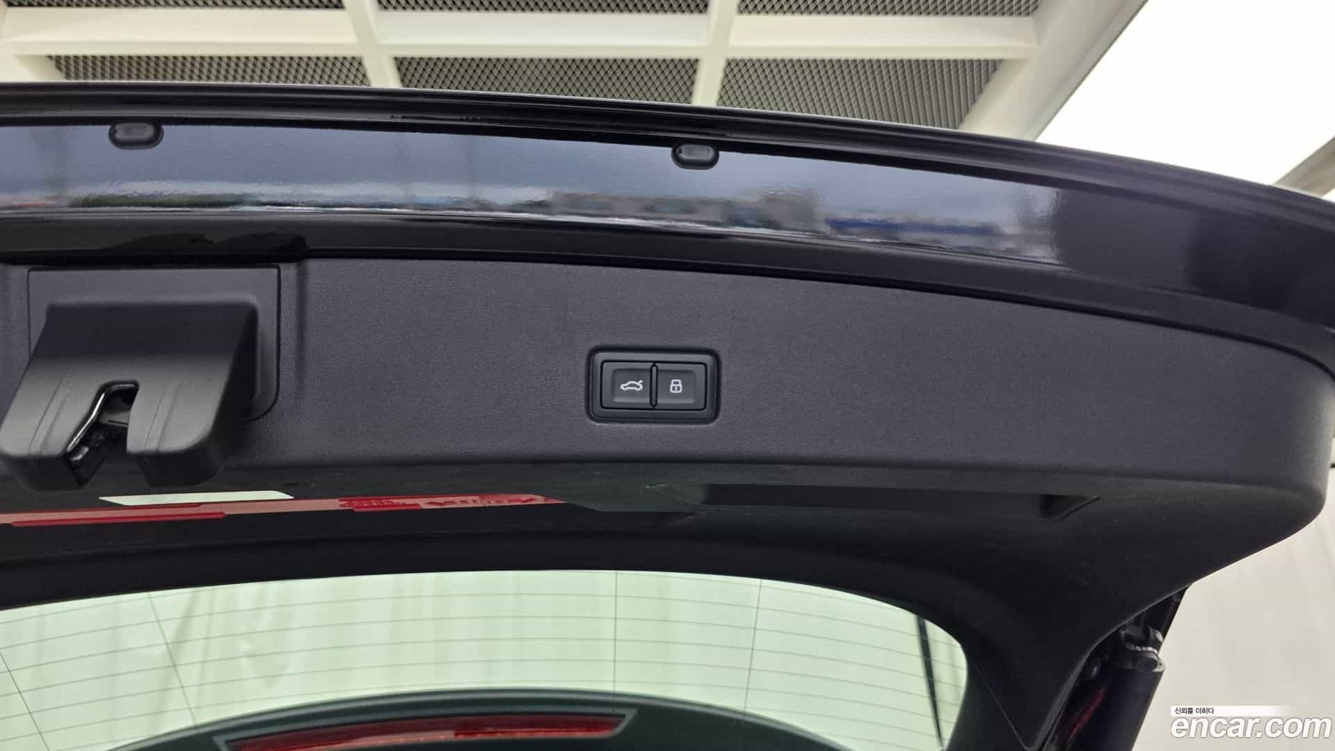 Q4 e-tron Audi 2023.11-OPTION-045