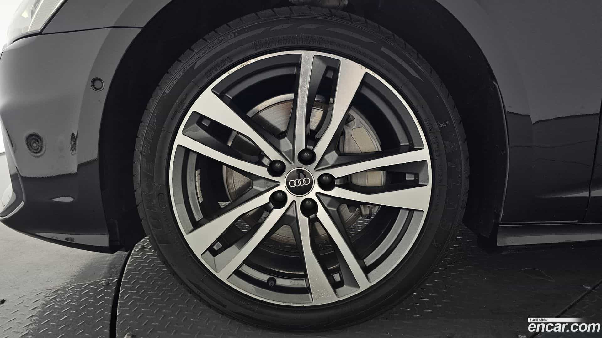 A6 Audi 2021.10-OUTER-005