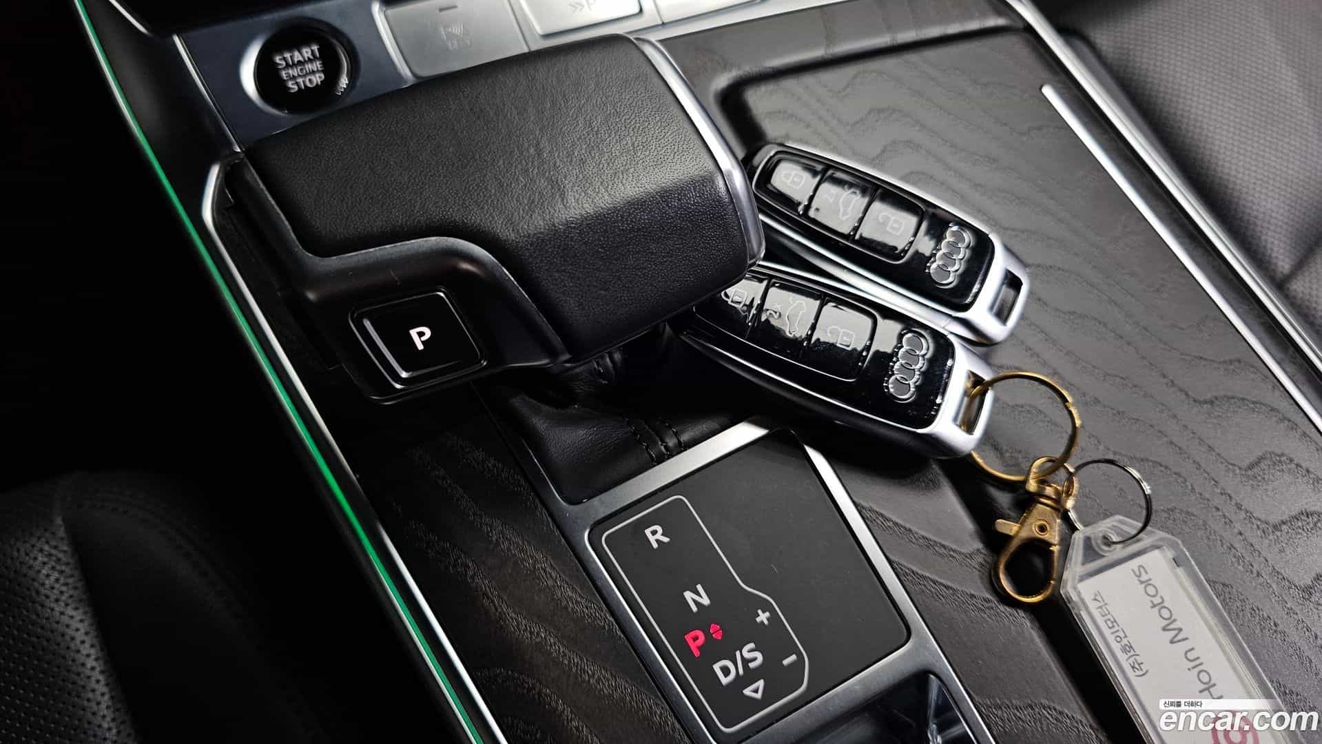 A6 Audi 2021.10-INNER-009