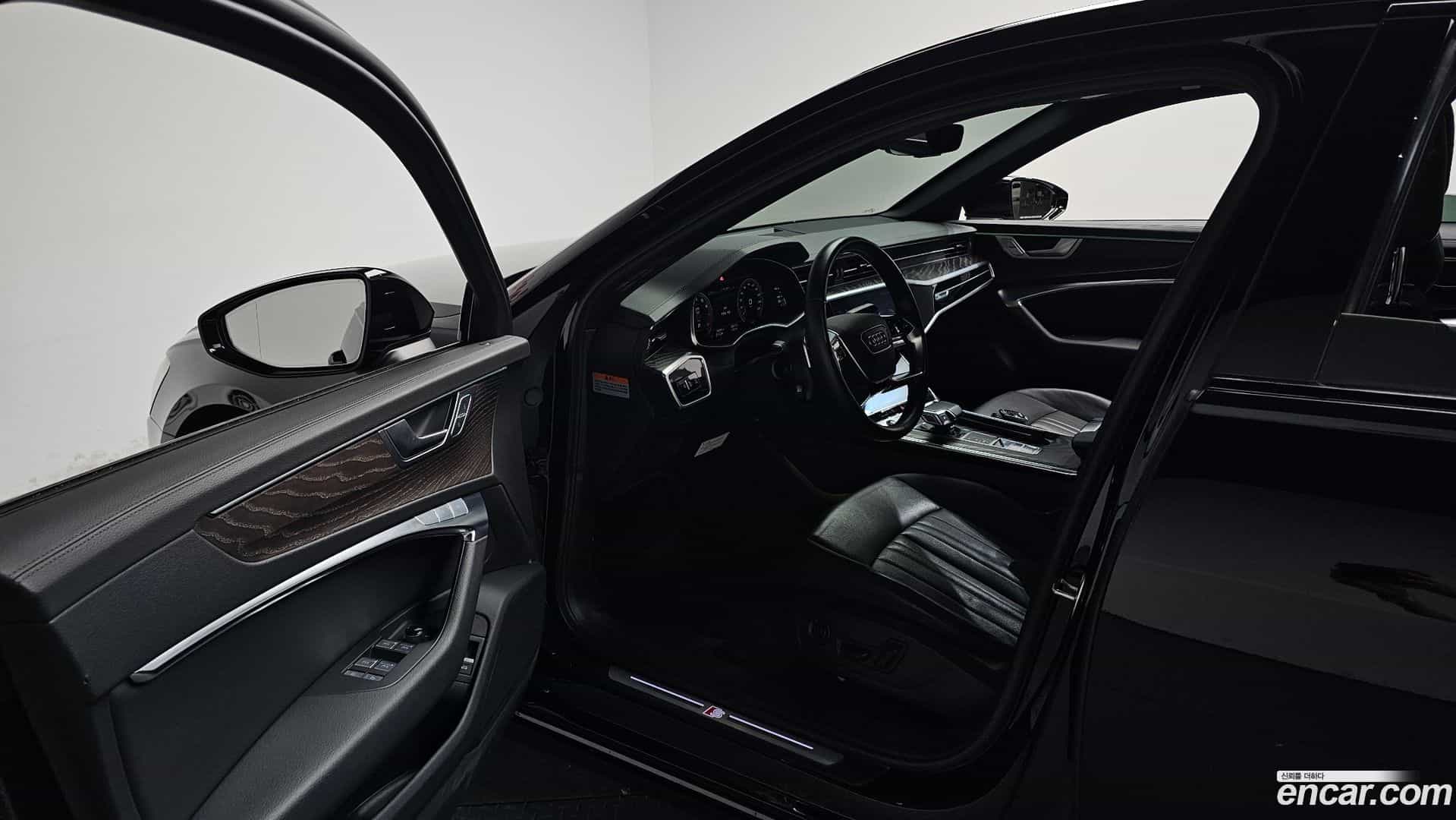 A6 Audi 2021.10-INNER-010