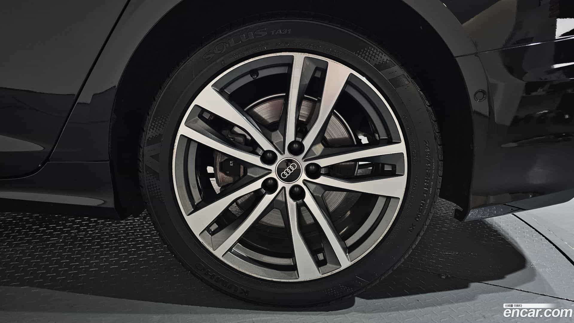 A6 Audi 2021.10-OUTER-031