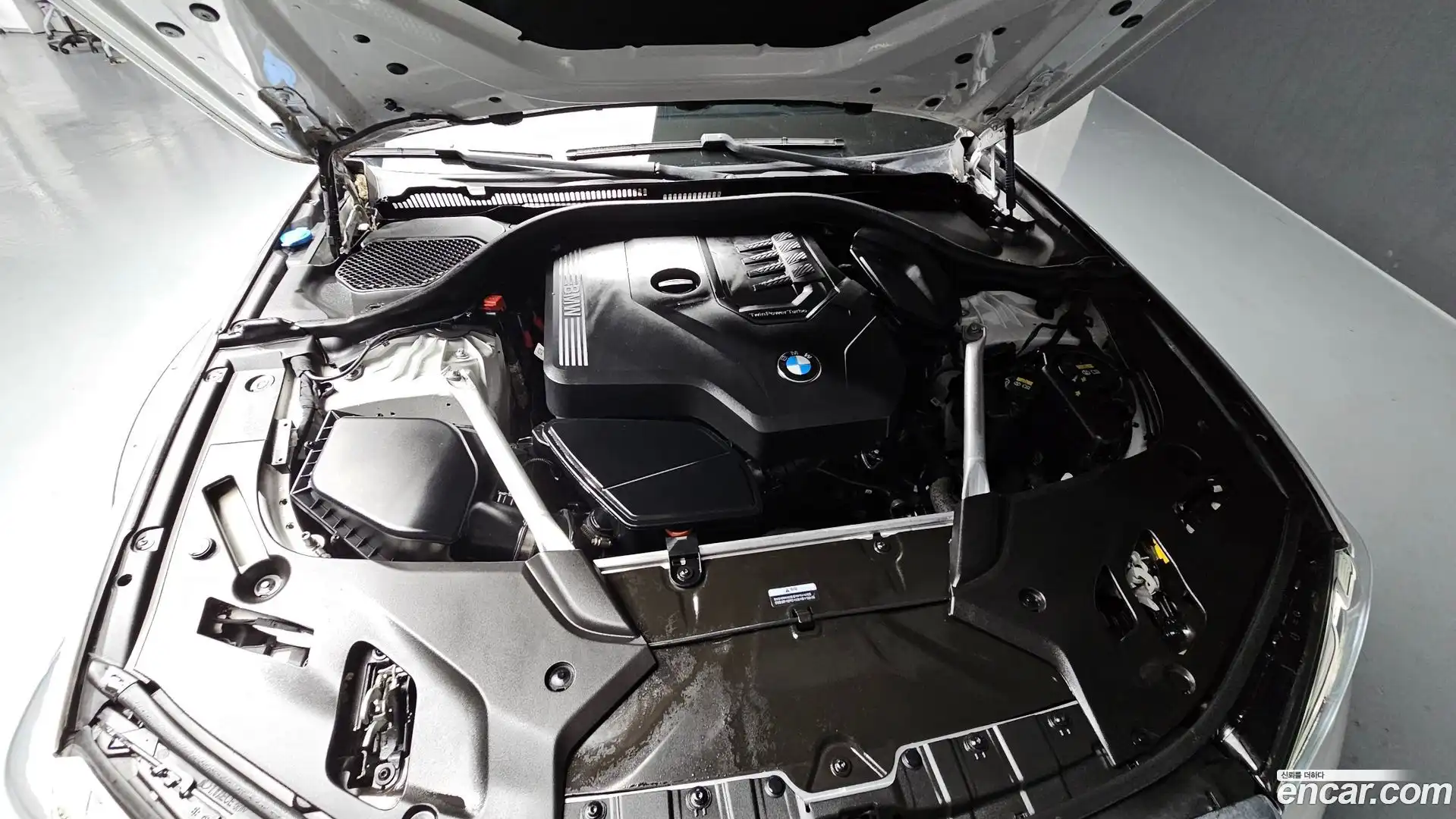 5-Series BMW 2022.8-OUTER-006