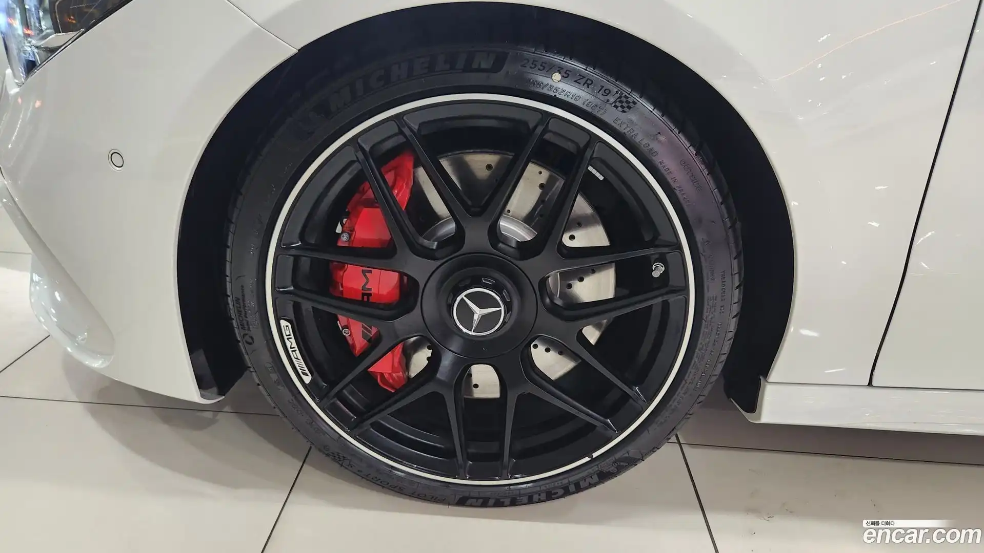CLA-Class Mercedes-Benz 2025.10-OUTER-005