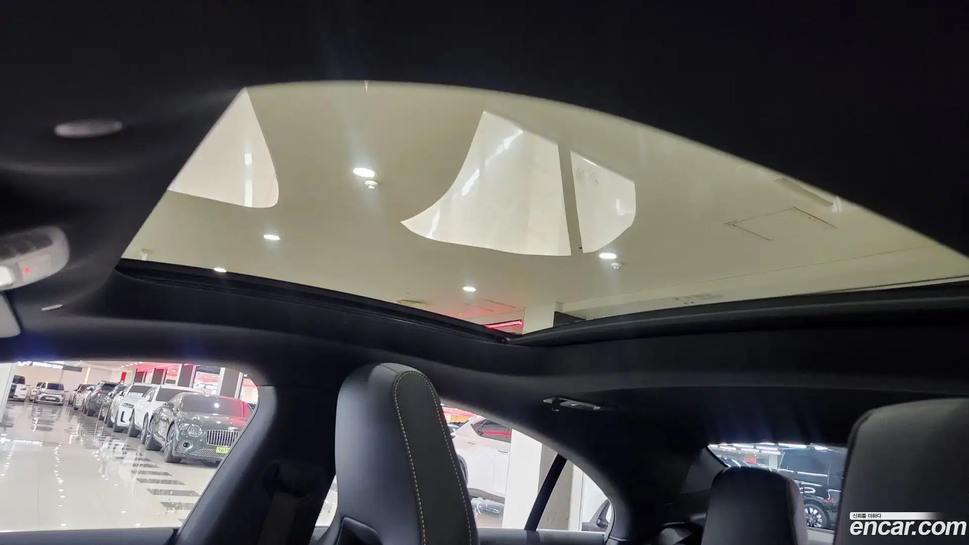 CLA-Class Mercedes-Benz 2025.10-OPTION-019