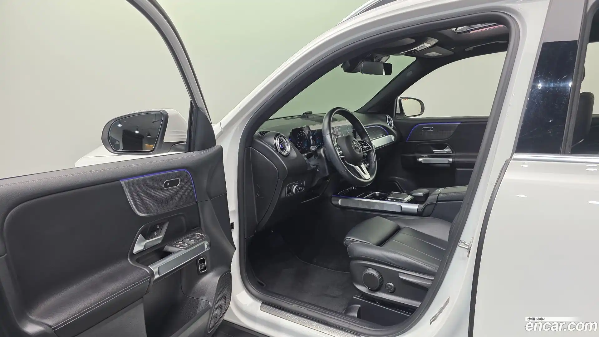 GLB-Class Mercedes-Benz 2022.5-OPTION-016
