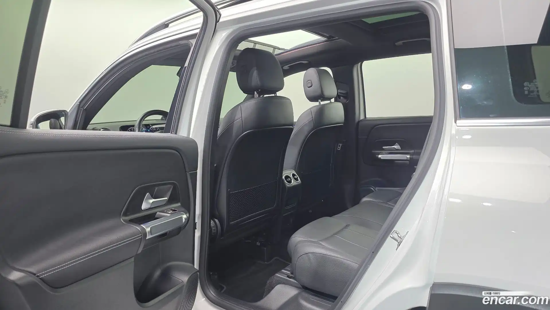 GLB-Class Mercedes-Benz 2022.5-OPTION-022