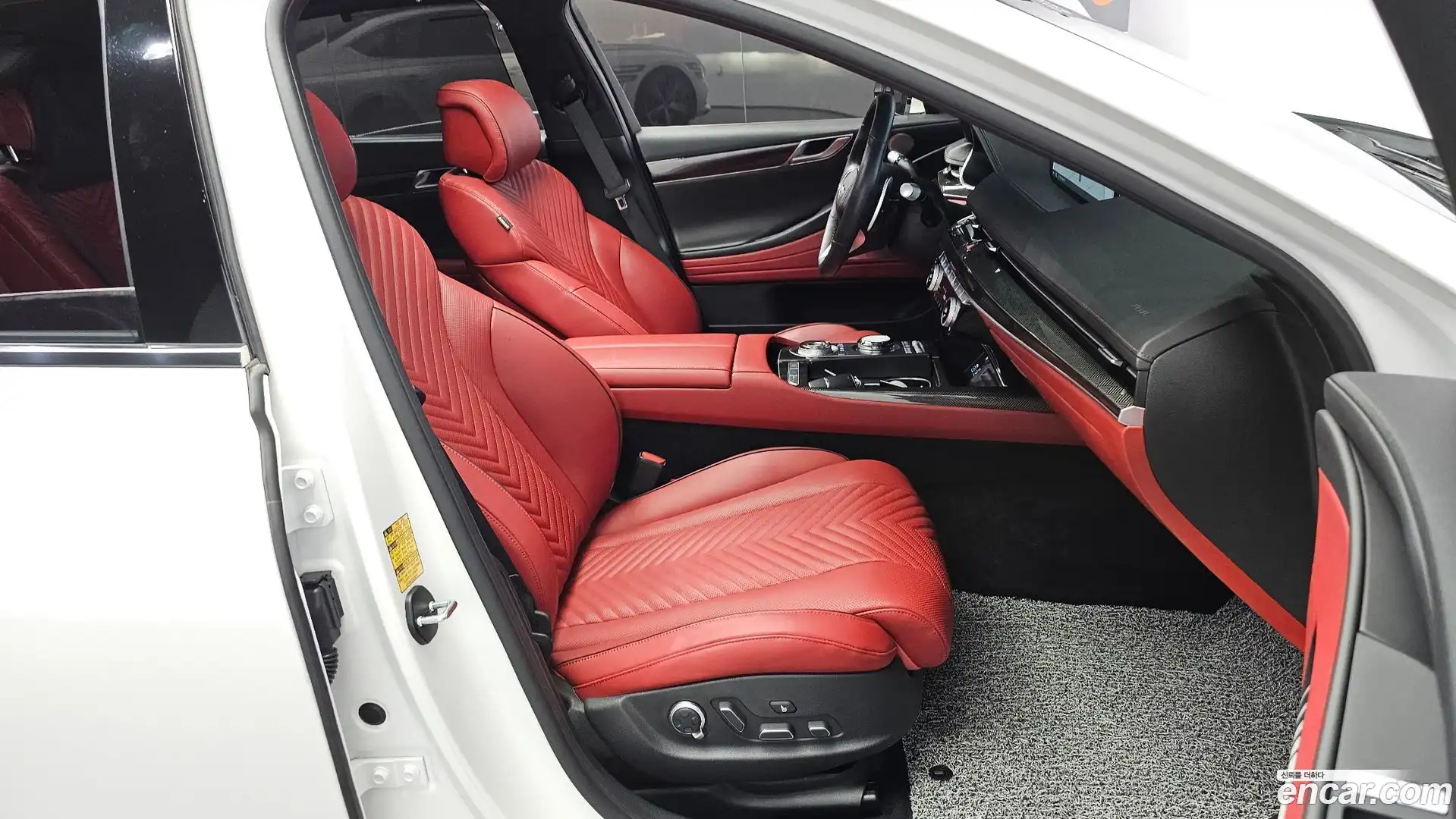 G80 Genesis 2023.3-INNER-010