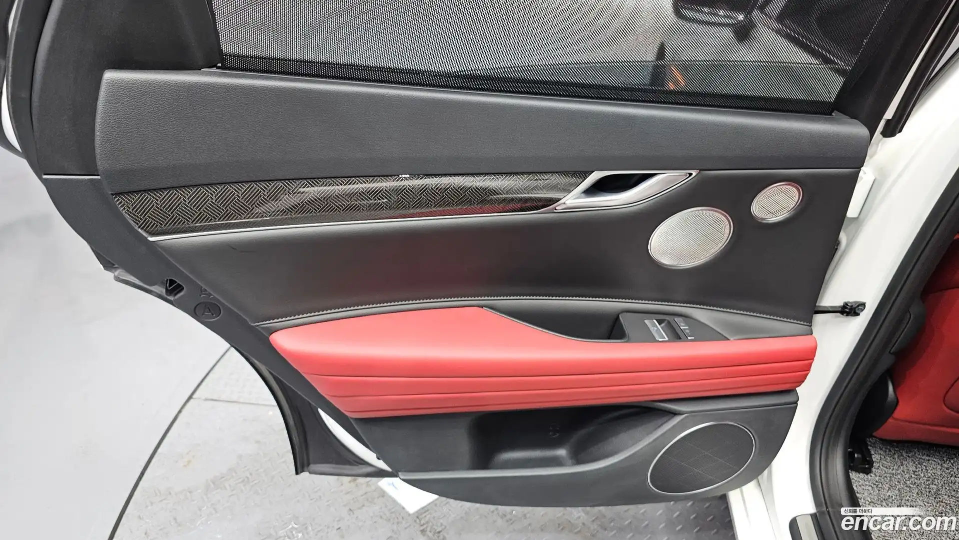 G80 Genesis 2023.3-INNER-035
