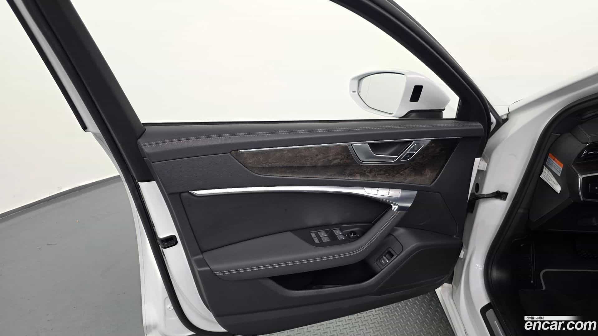 A6 Audi 2021.11-INNER-034