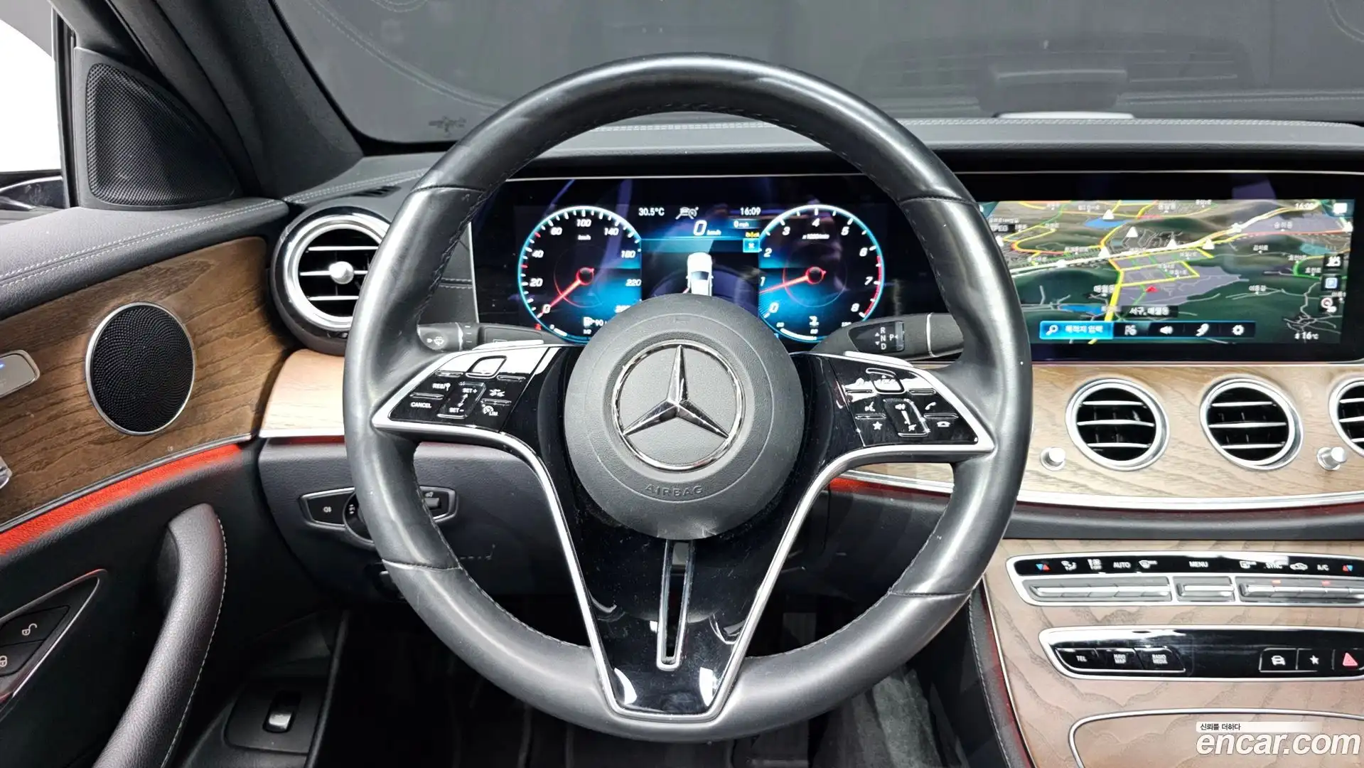 E-Class Mercedes-Benz 2023.3-OPTION-018