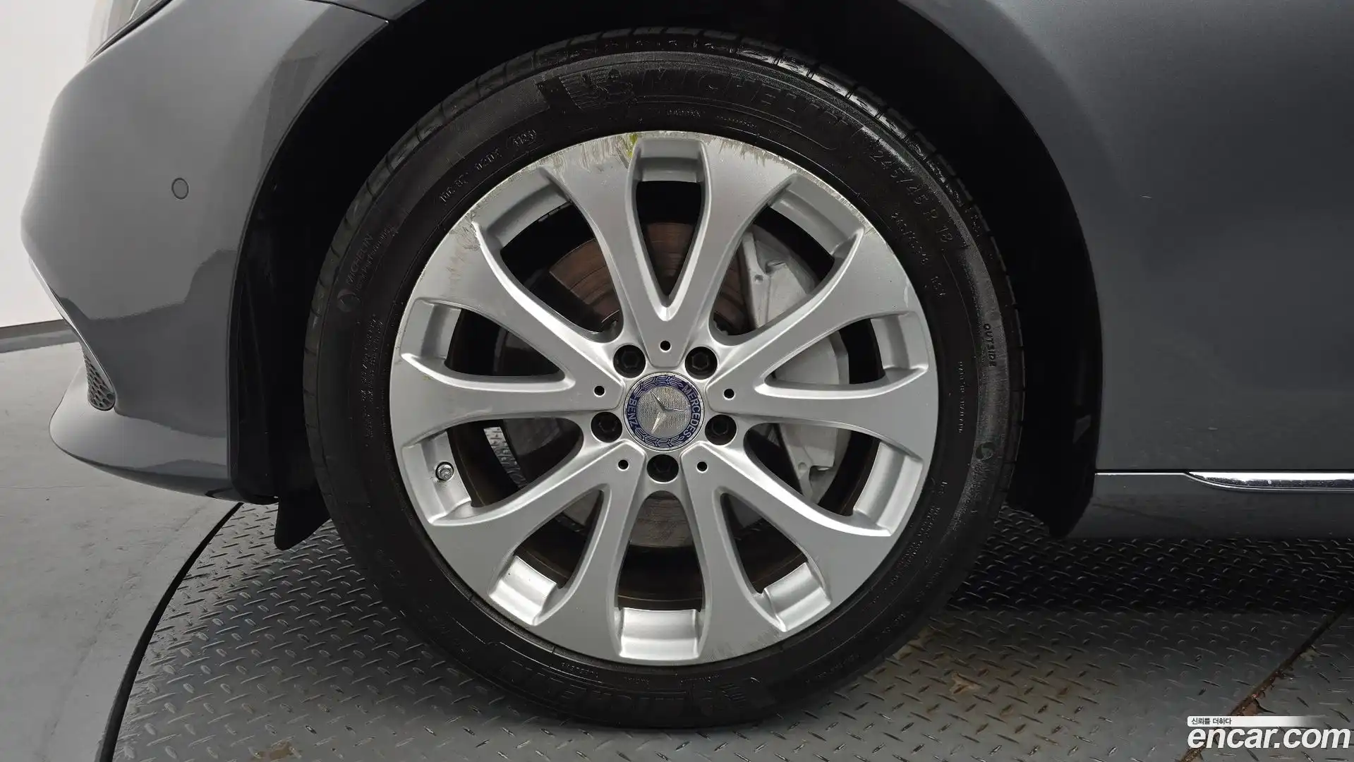 E-Class Mercedes-Benz 2017.2-OUTER-005