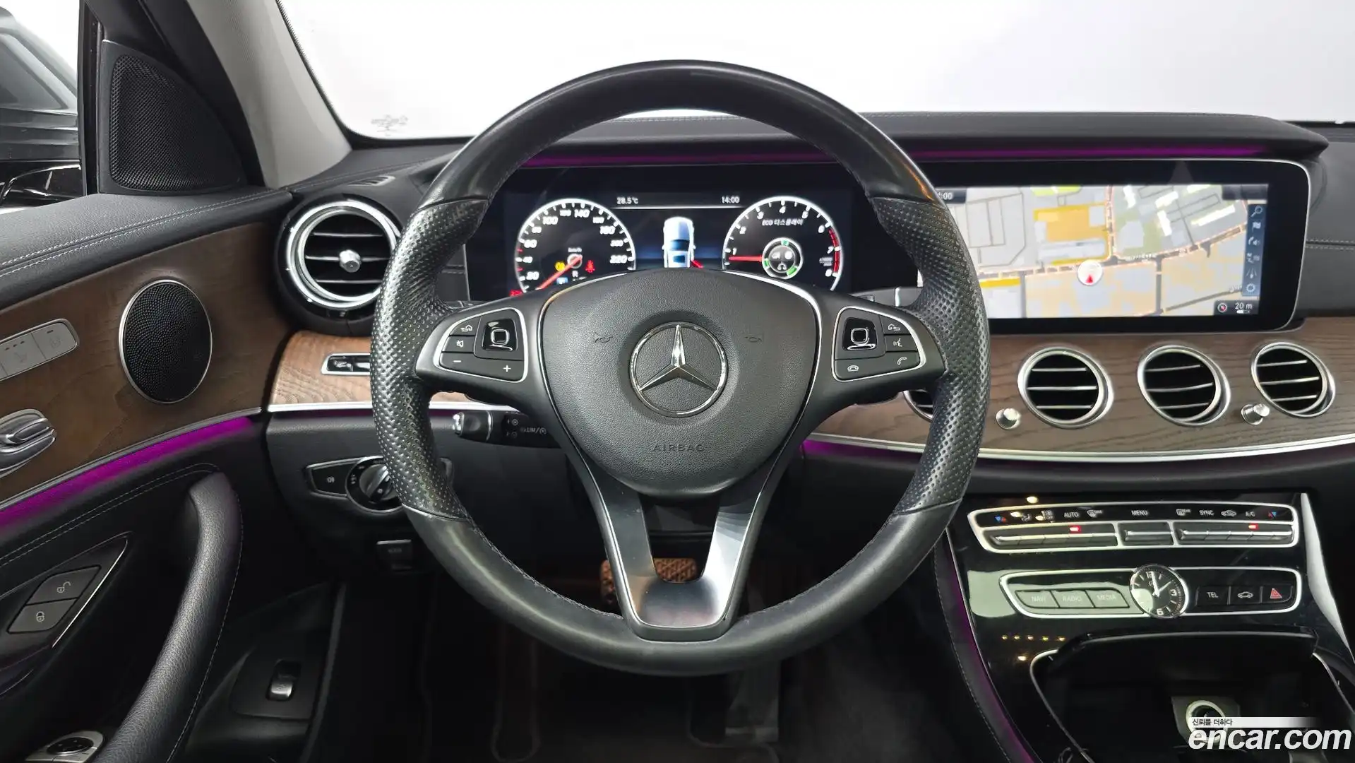 E-Class Mercedes-Benz 2017.2-OPTION-017