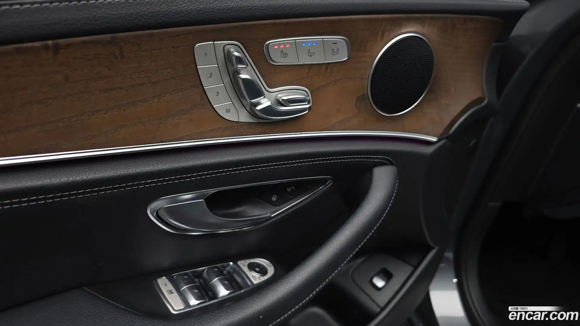 E-Class Mercedes-Benz 2017.2-OPTION-021