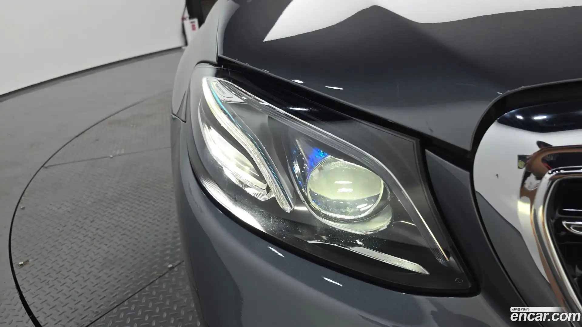 E-Class Mercedes-Benz 2017.2-OUTER-032