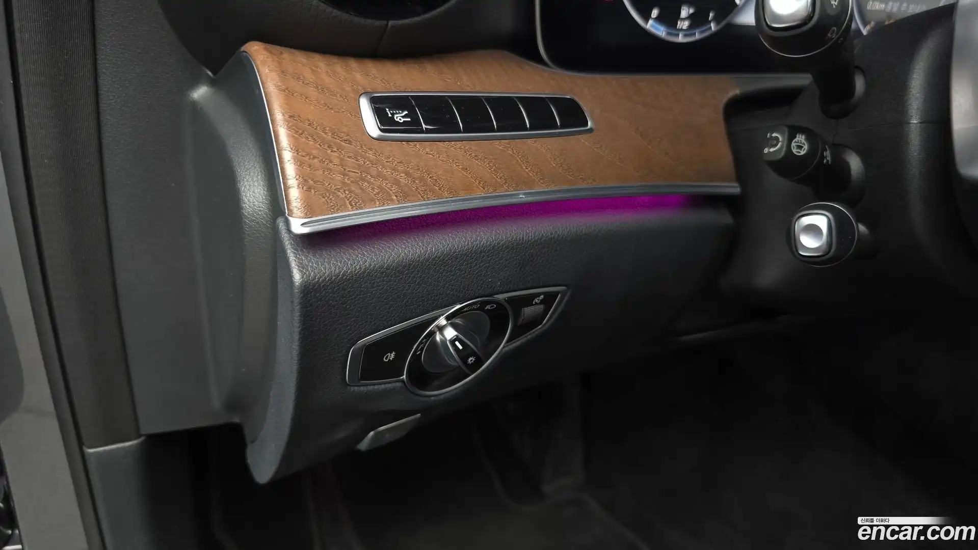 E-Class Mercedes-Benz 2017.2-OPTION-040