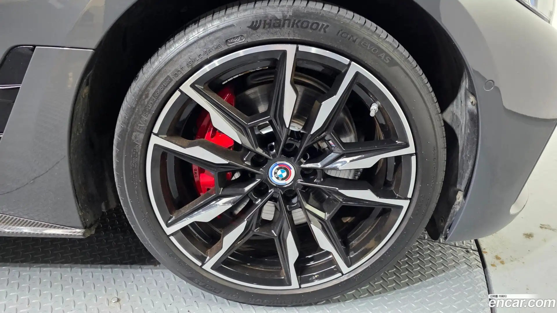 i4 BMW 2023.8-OUTER-005