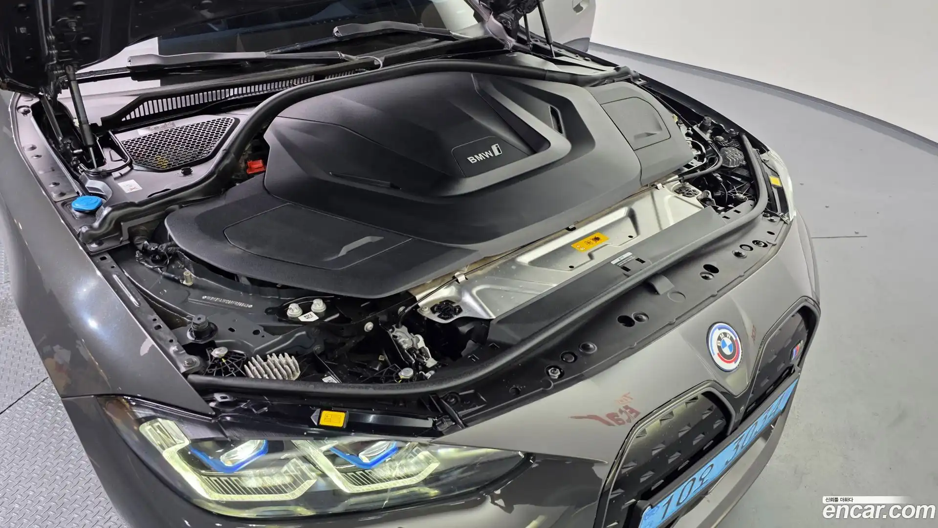 i4 BMW 2023.8-OUTER-006