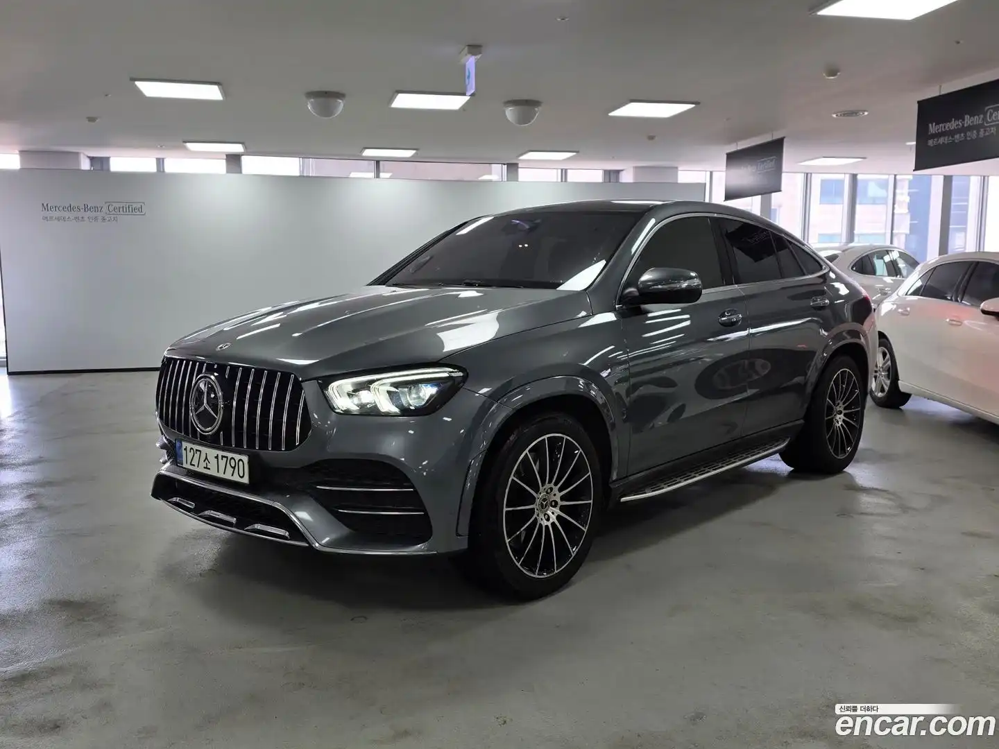 GLE-Class Mercedes-Benz 2022.0-OUTER-001