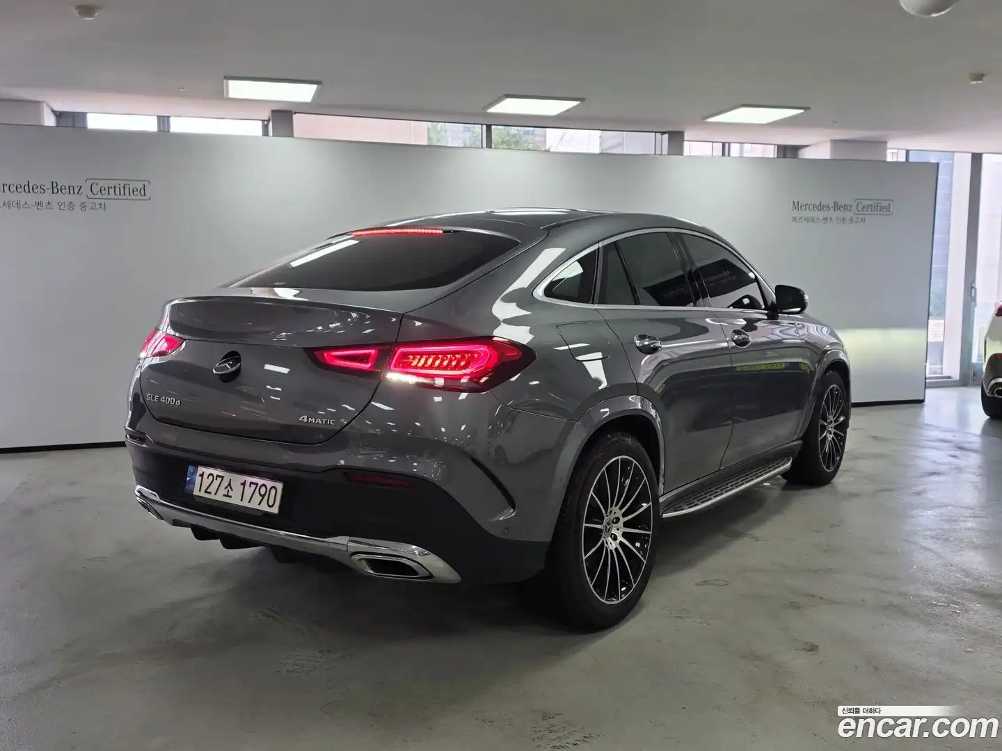 GLE-Class Mercedes-Benz 2022.0-OUTER-002