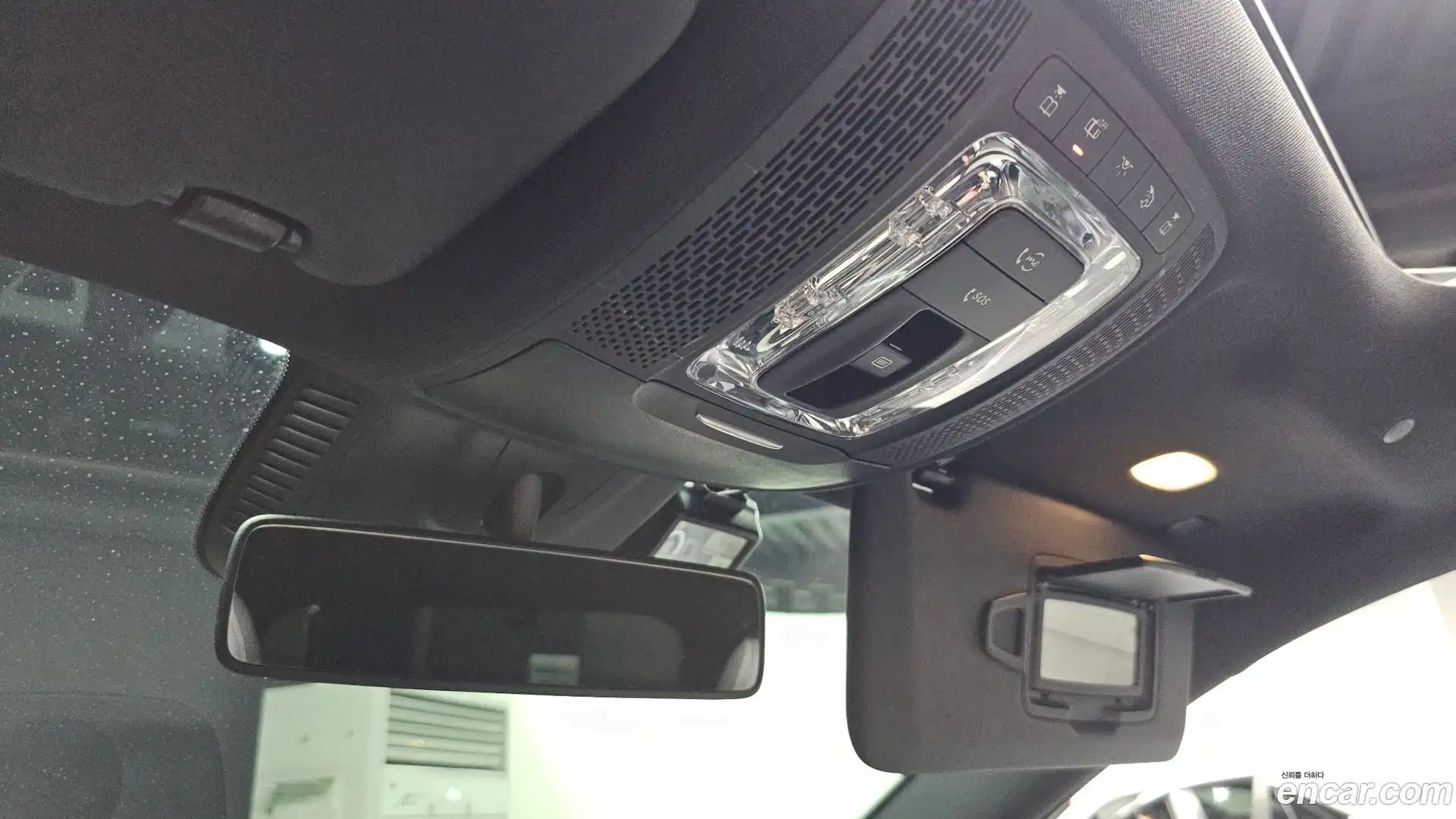 GLA-Class Mercedes-Benz 2020.8-OPTION-023