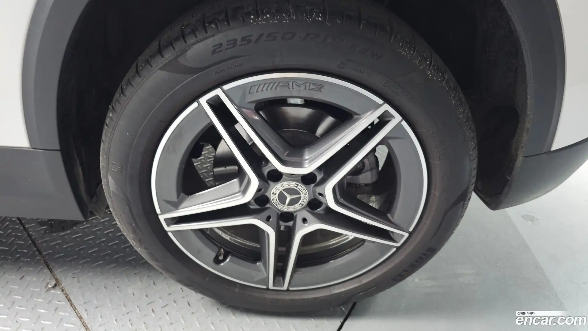 GLA-Class Mercedes-Benz 2020.8-OUTER-031