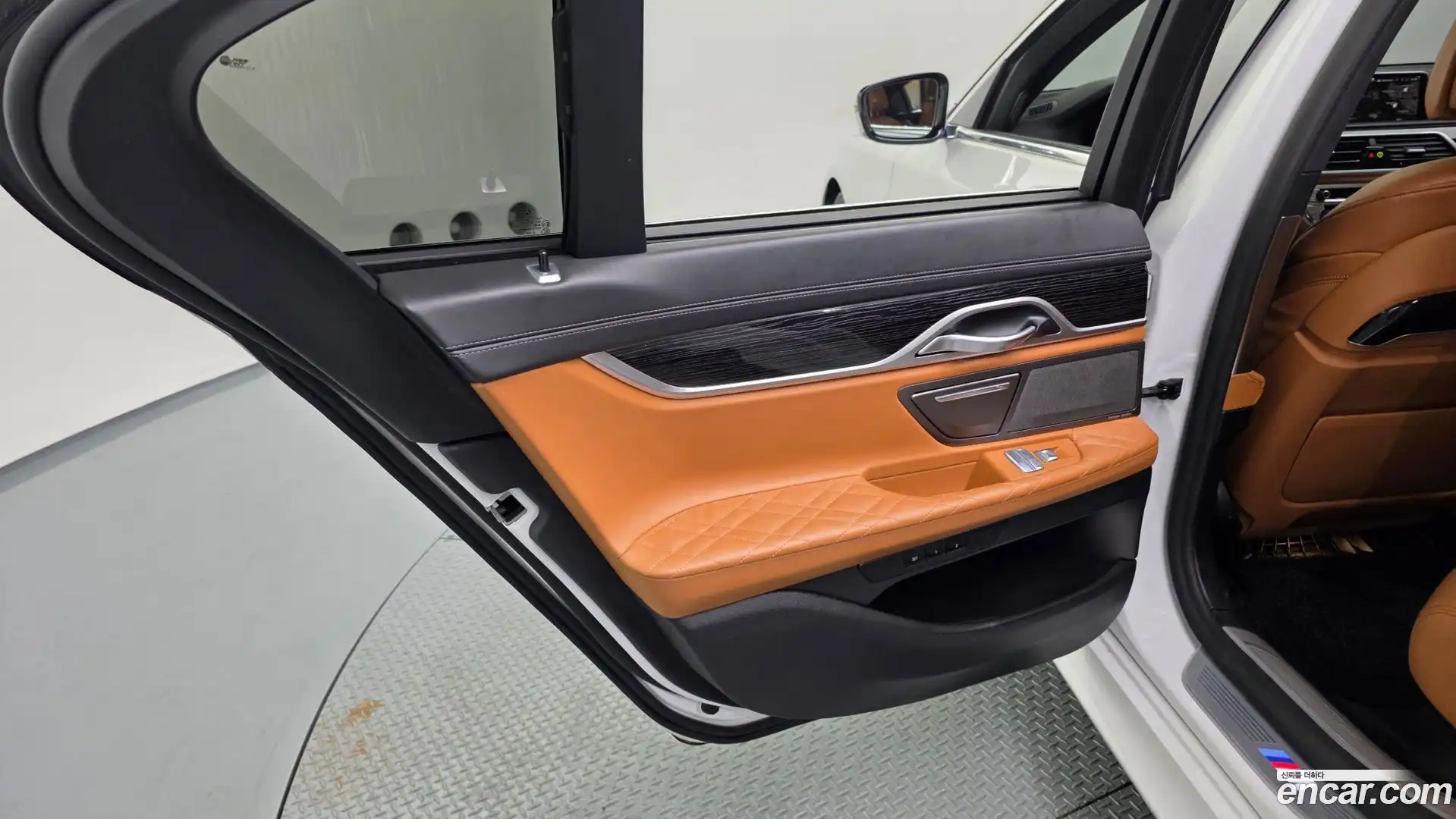 7-Series BMW 2021.3-INNER-035