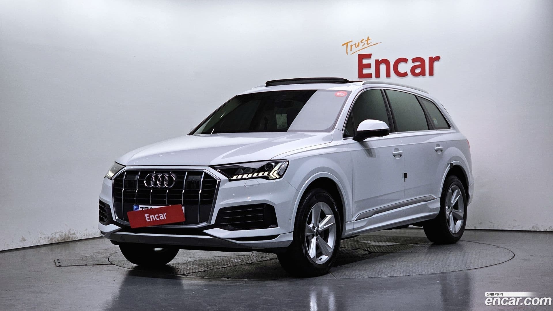 Main__Slider__Photo:Q7 Audi 2021.9-0