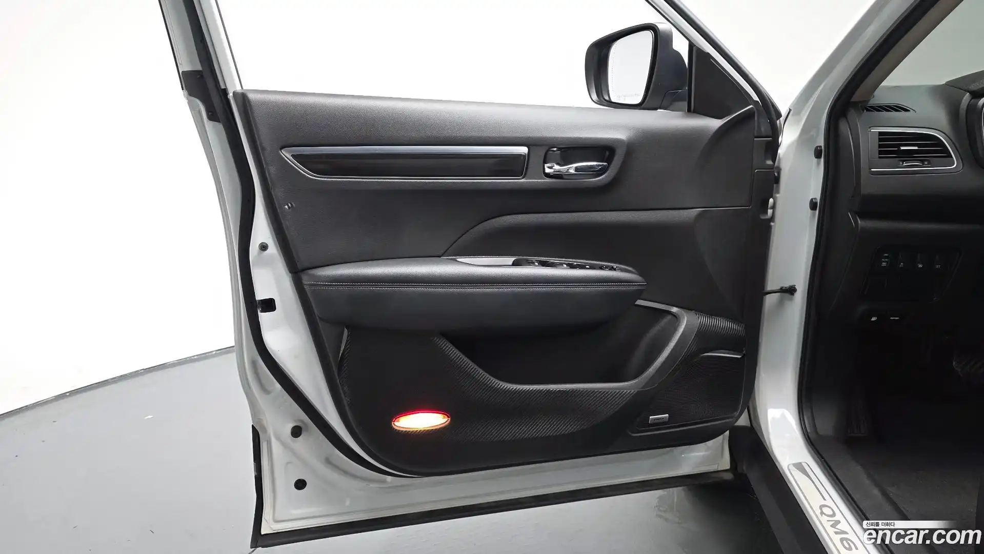 QM6 Renault Korea 2017.0-INNER-034