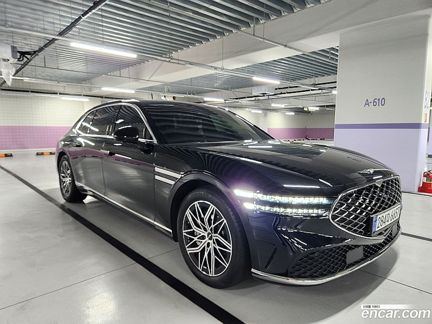 Main__Slider__Photo:G90 Genesis 2022.9-0