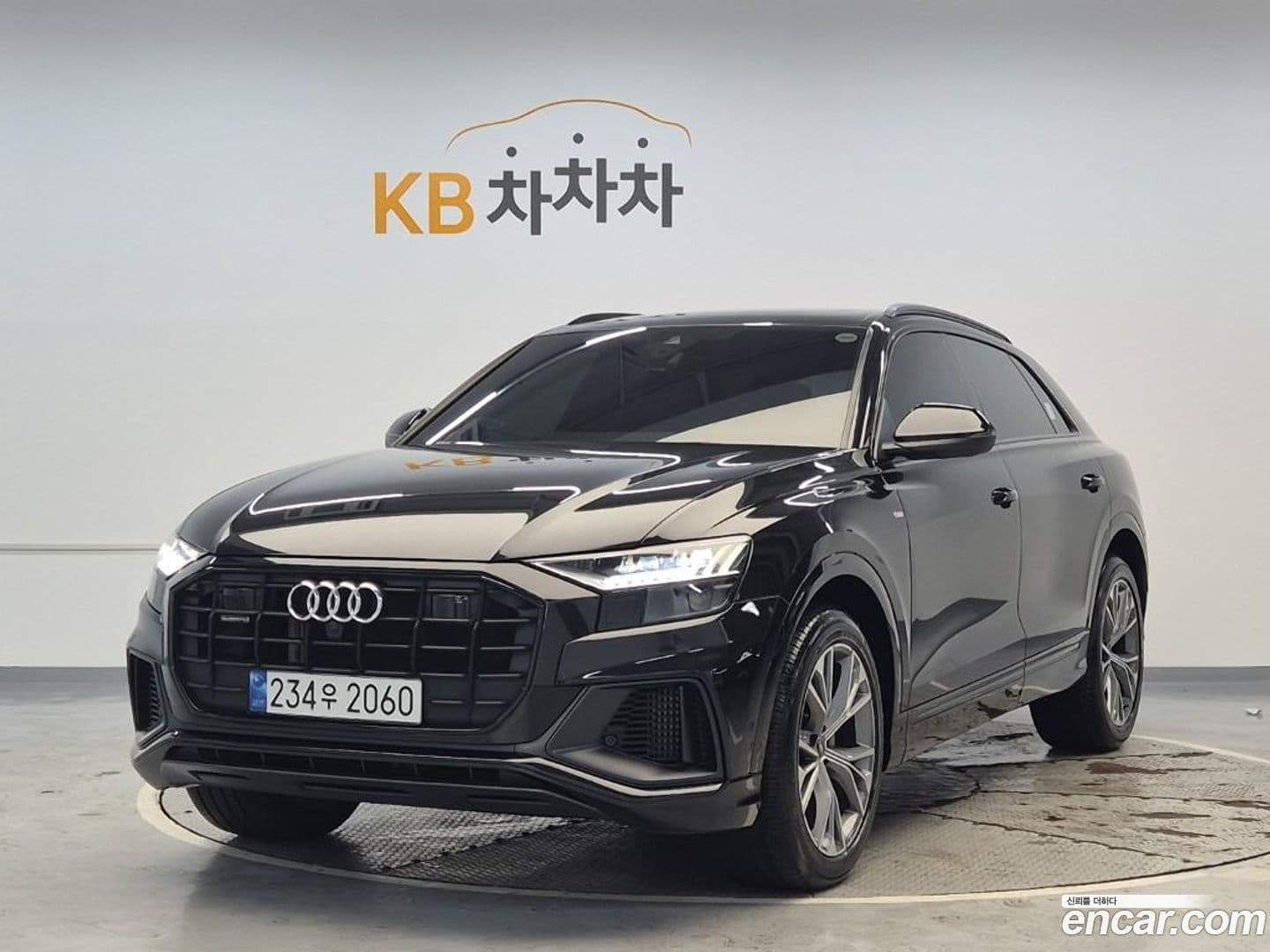 Main__Slider__Photo:Q8 Audi 2022.5-0