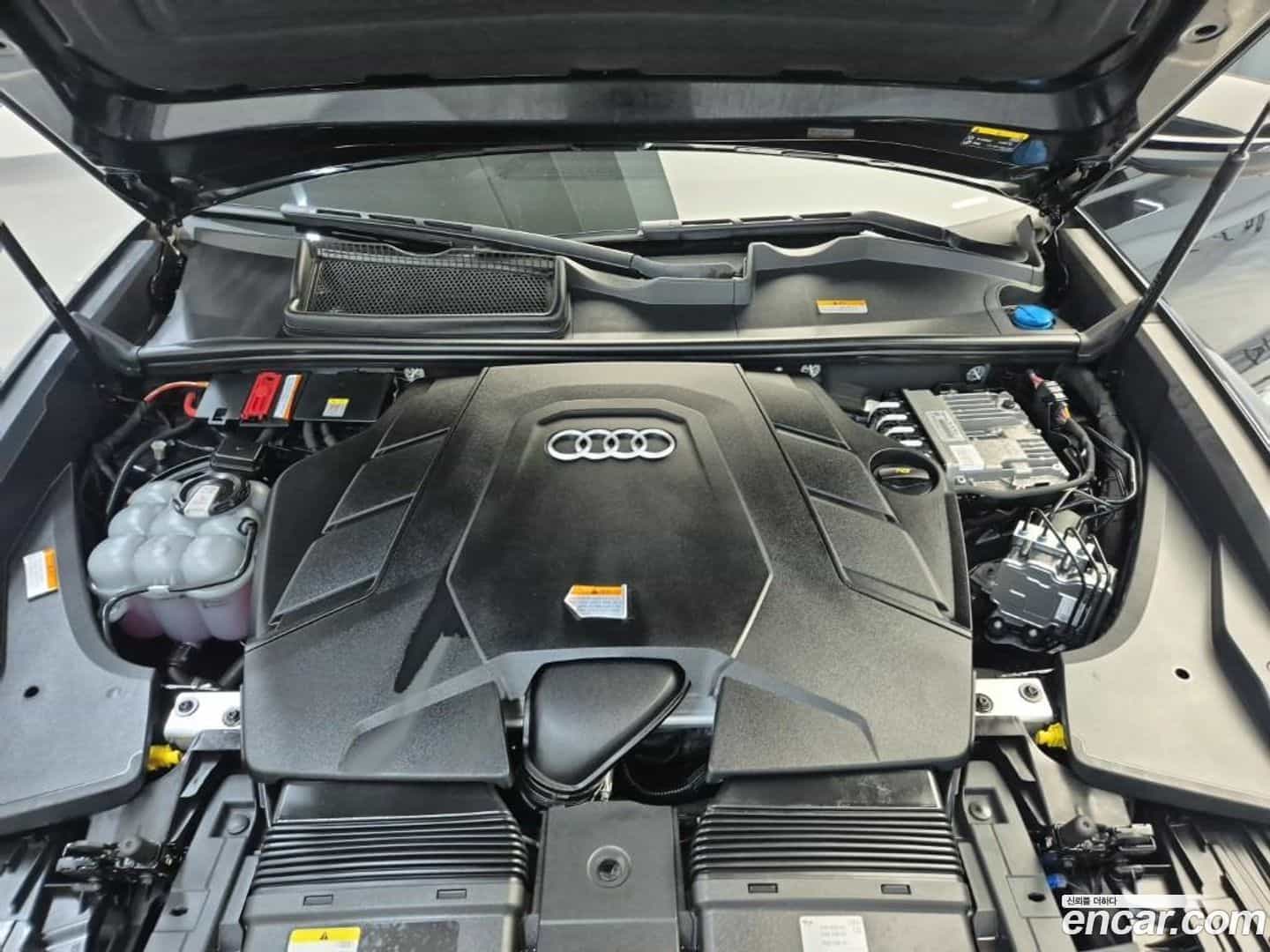 Q8 Audi 2022.5-OUTER-005