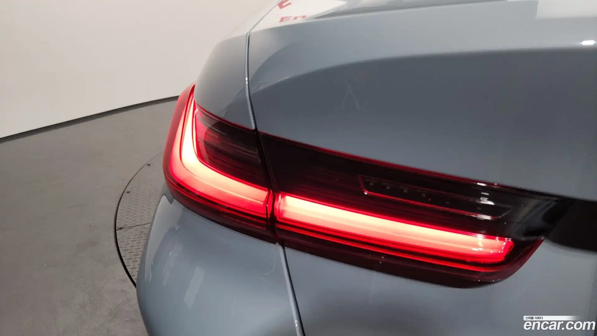 3-Series BMW 2023.0-OUTER-033