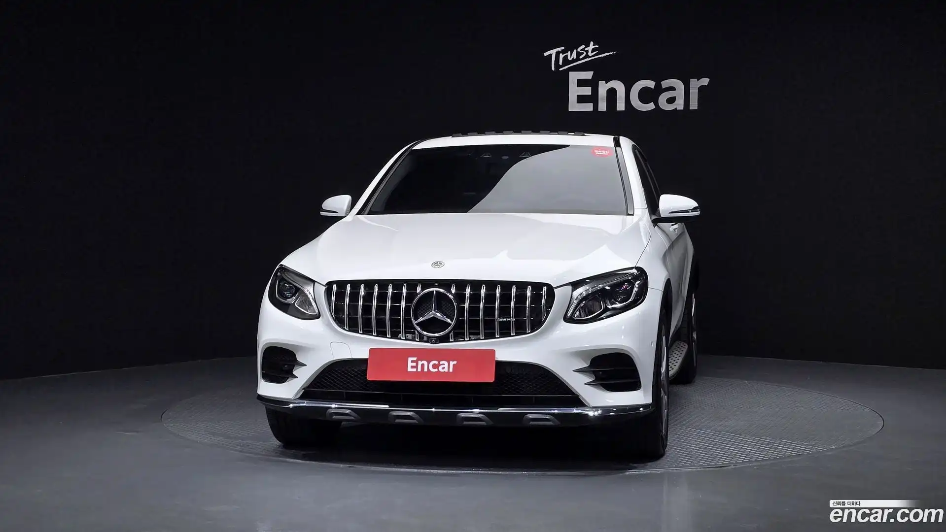 GLC-Class Mercedes-Benz 2017.5-OUTER-003