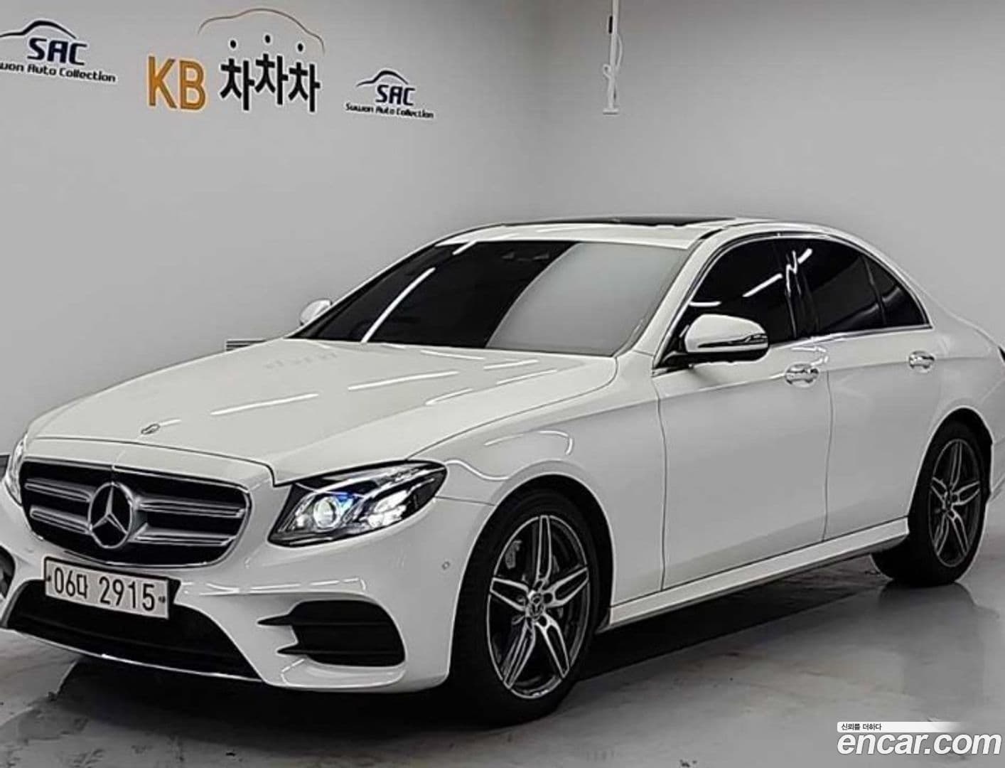 Main__Slider__Photo:E-Class Mercedes-Benz 2018.8-0