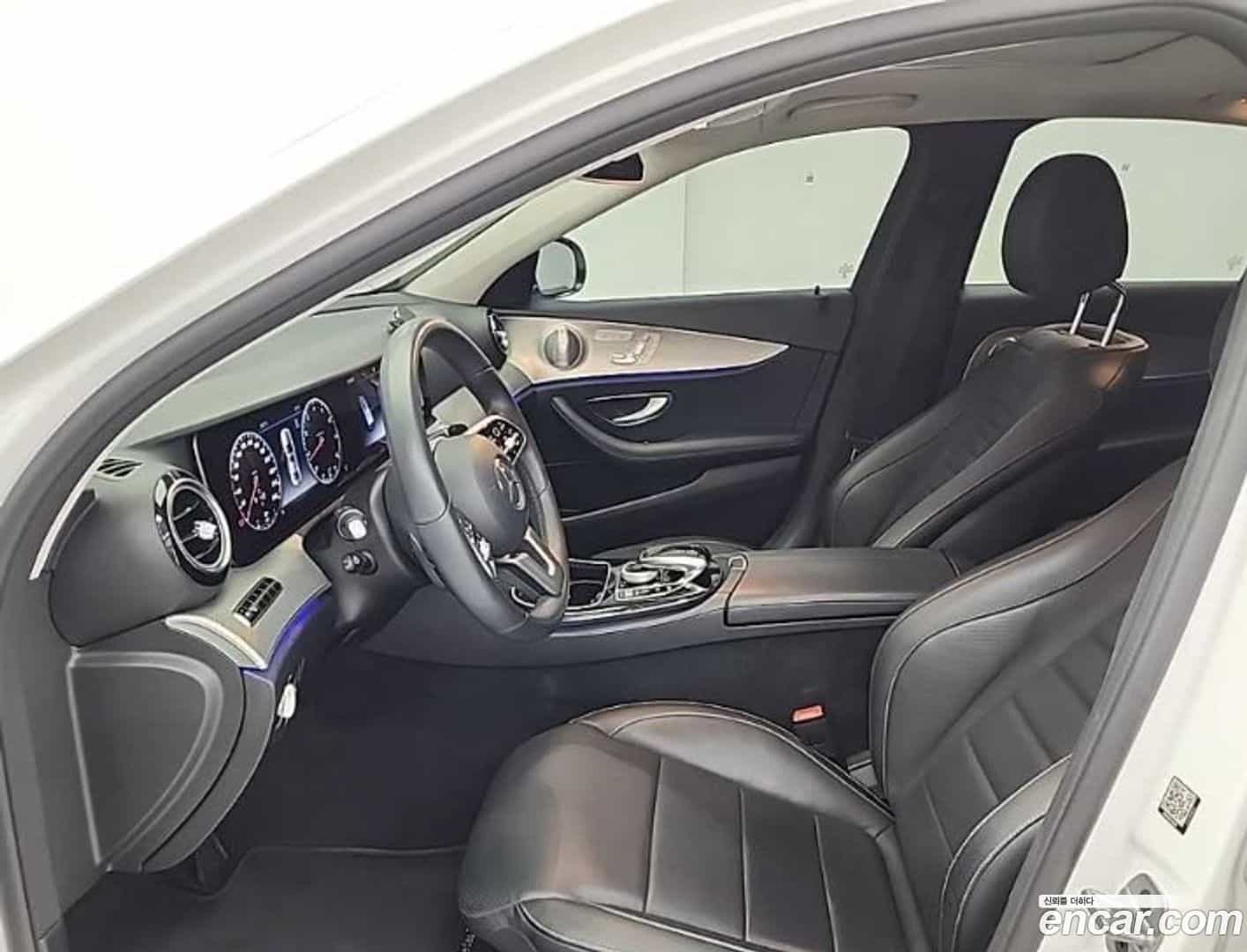 E-Class Mercedes-Benz 2018.8-OPTION-015