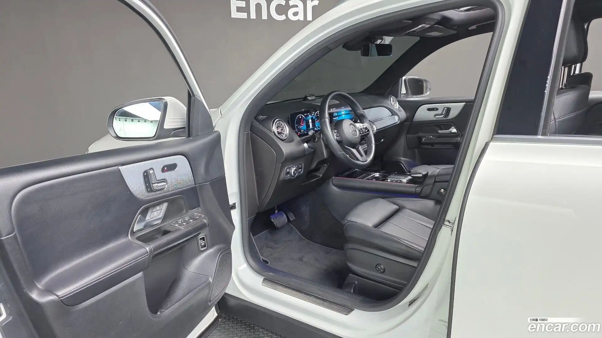 GLB-Class Mercedes-Benz 2021.8-OPTION-016