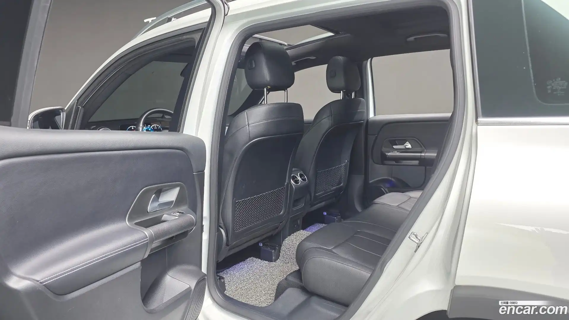 GLB-Class Mercedes-Benz 2021.8-OPTION-022