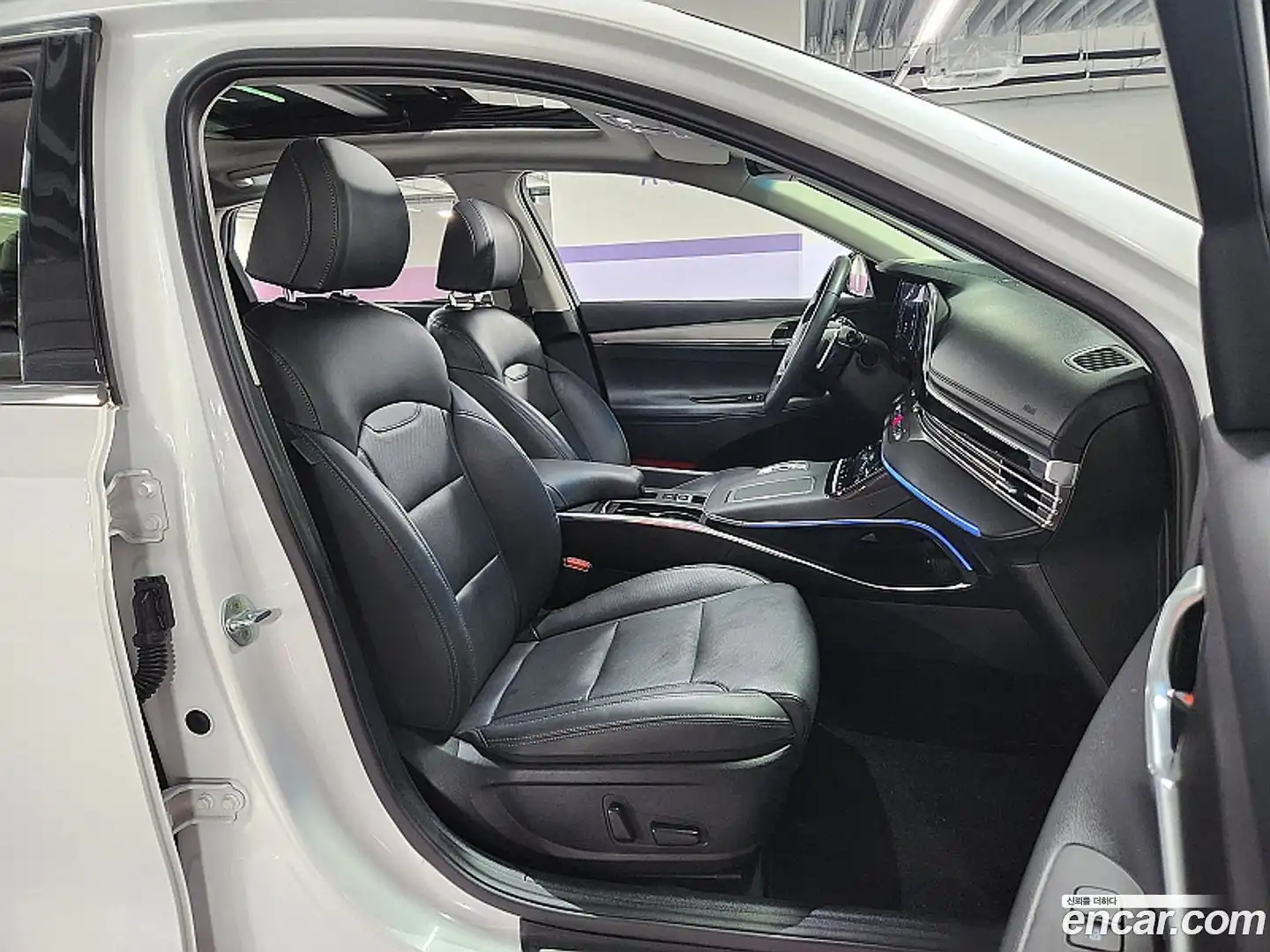 Grandeur Hyundai 2022.4-OPTION-015