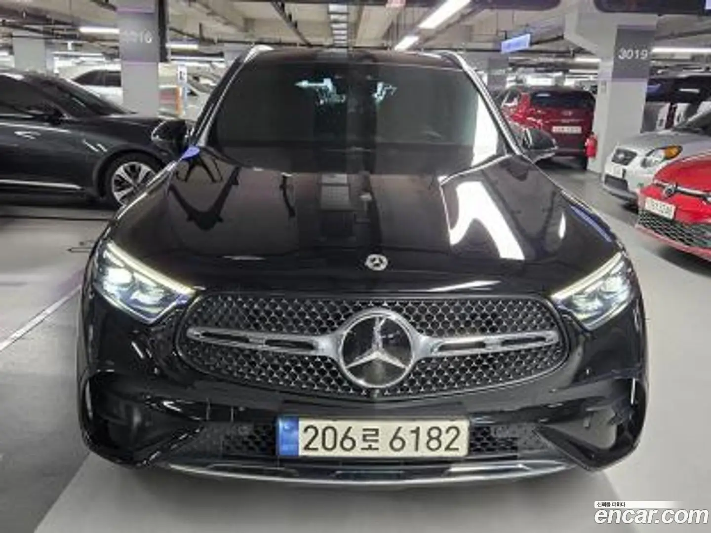 Main__Slider__Photo:GLC-Class Mercedes-Benz 2023.10-0