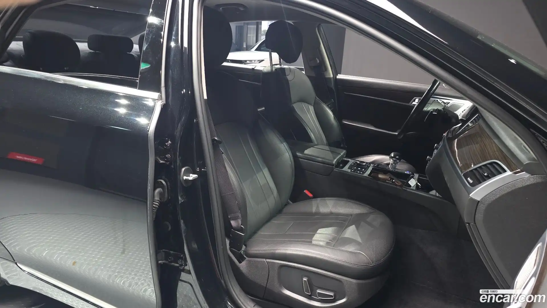 G80 Genesis 2016.6-INNER-036