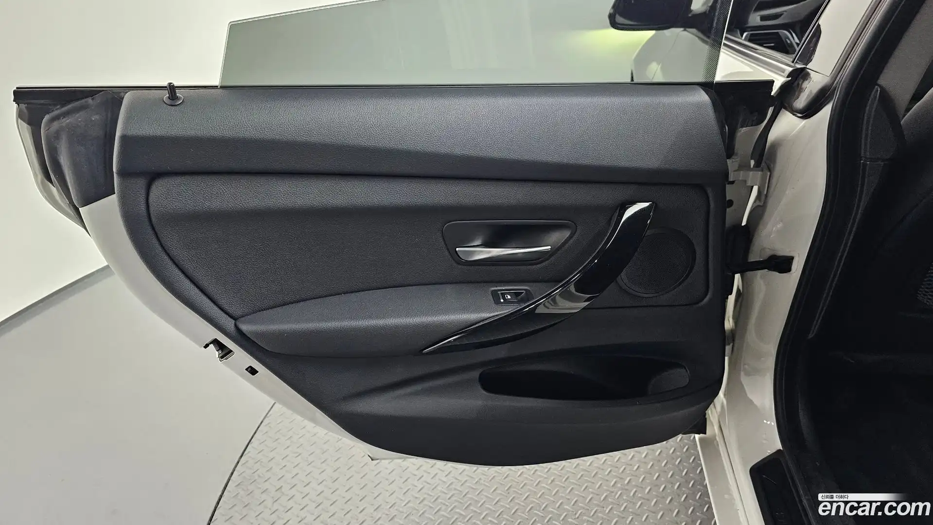 Gran Turismo BMW 2018.3-INNER-035