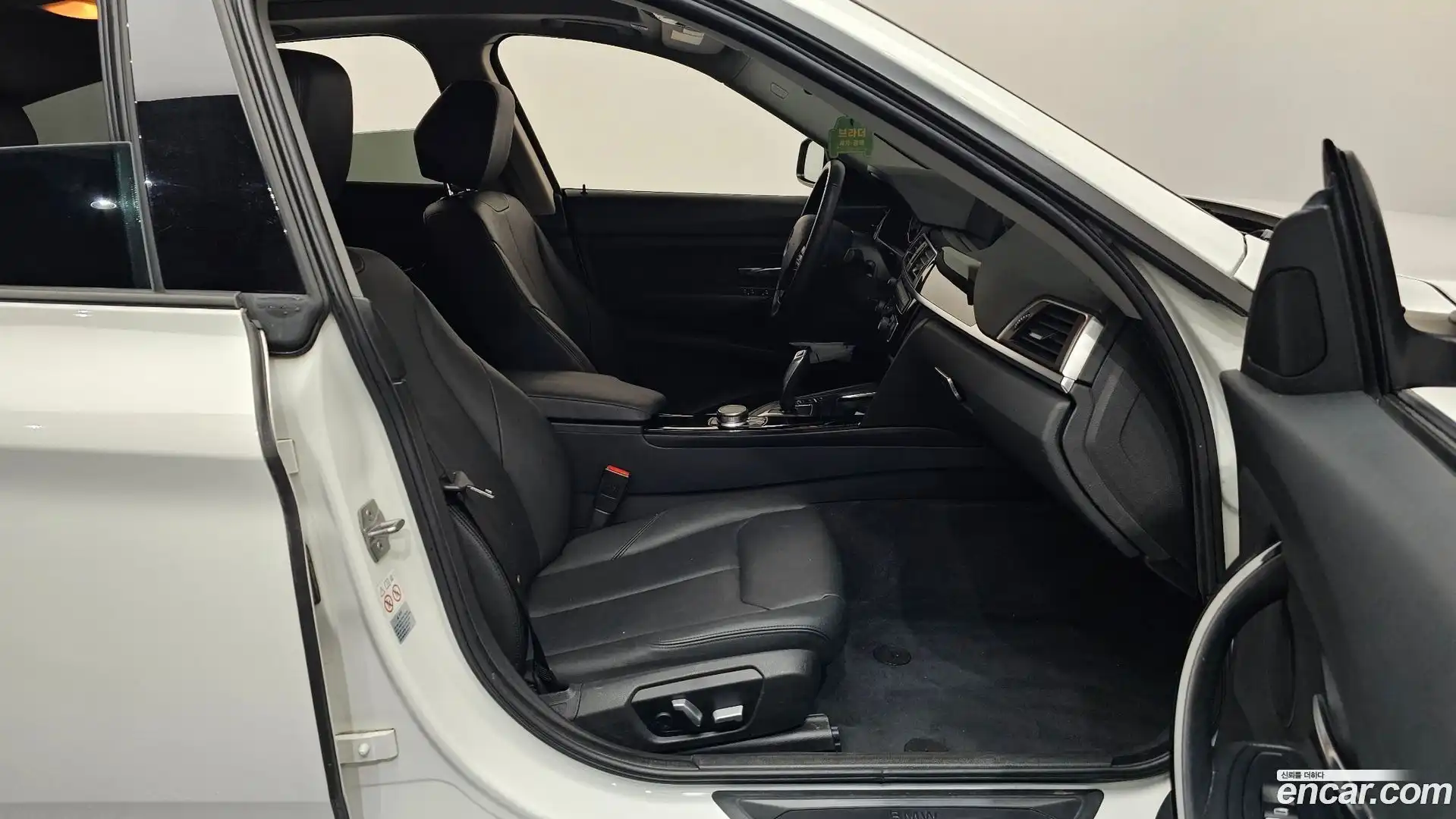 Gran Turismo BMW 2018.3-INNER-036