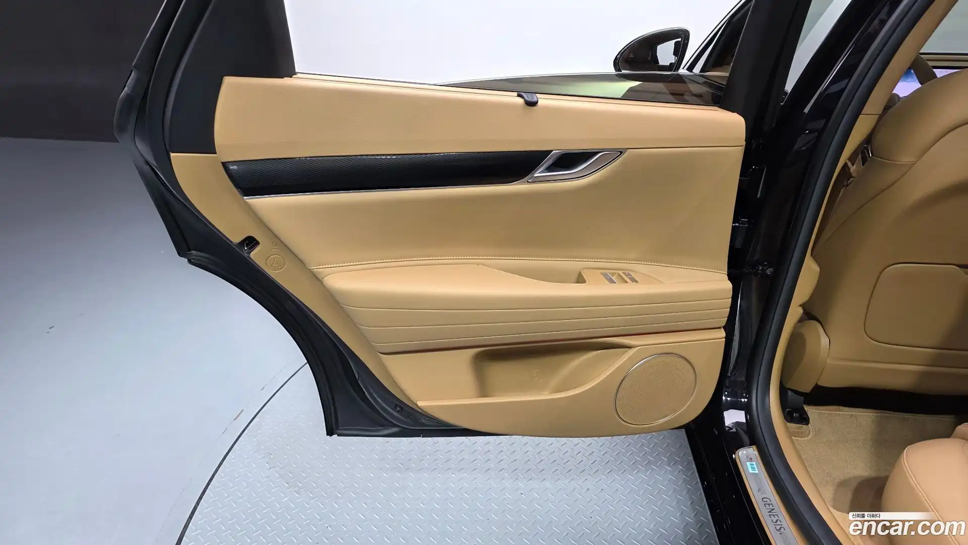 G80 Genesis 2024.6-INNER-035