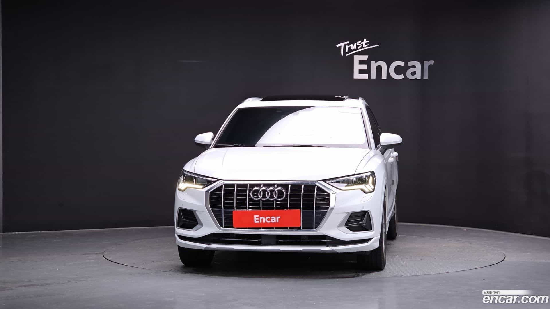 Q3 Audi 2020.10-OUTER-003
